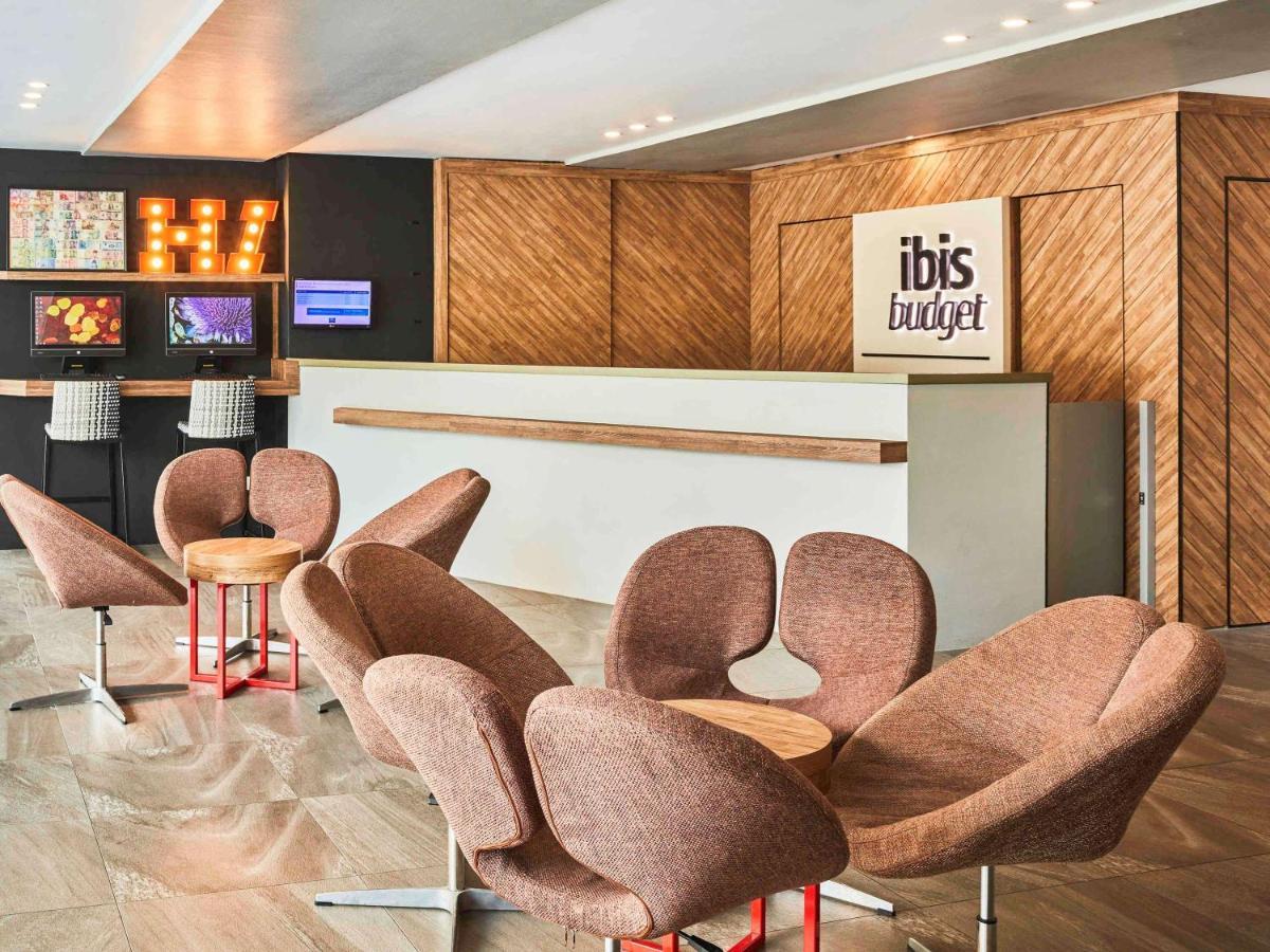 Ibis Budget Singapore Pearl Bagian luar foto