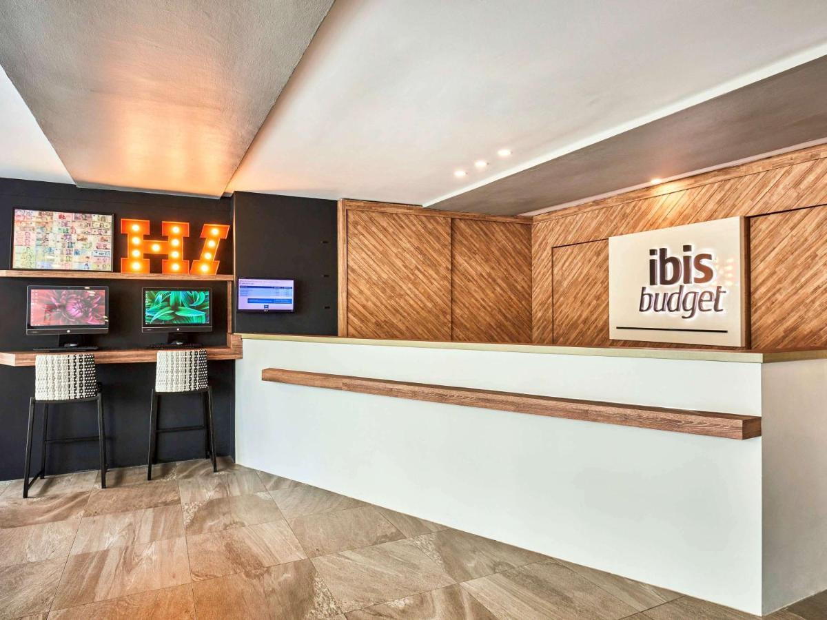 Ibis Budget Singapore Pearl Bagian luar foto