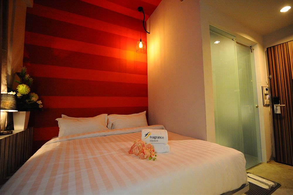 Ibis Budget Singapore Pearl Bagian luar foto