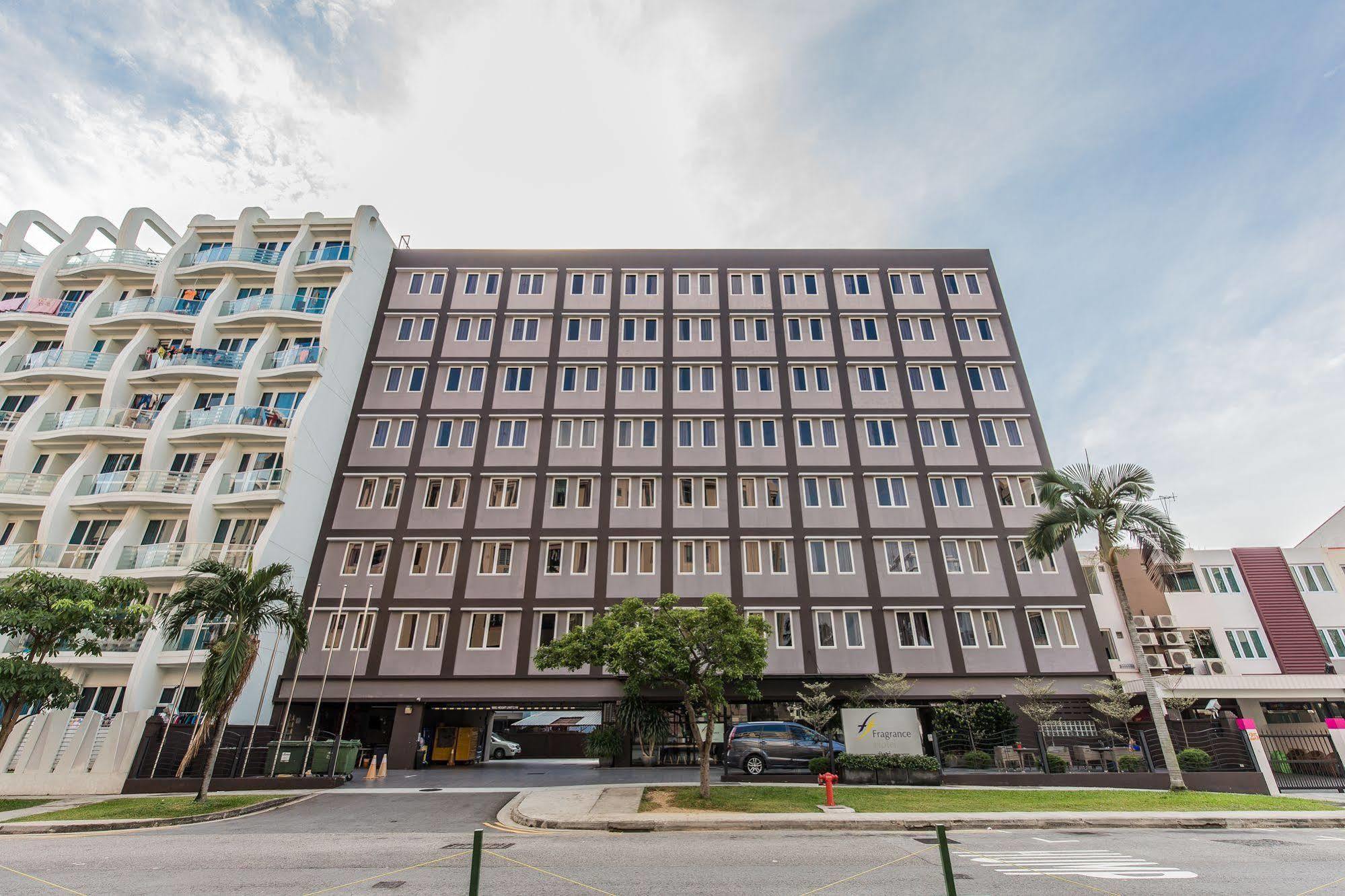 Ibis Budget Singapore Pearl Bagian luar foto