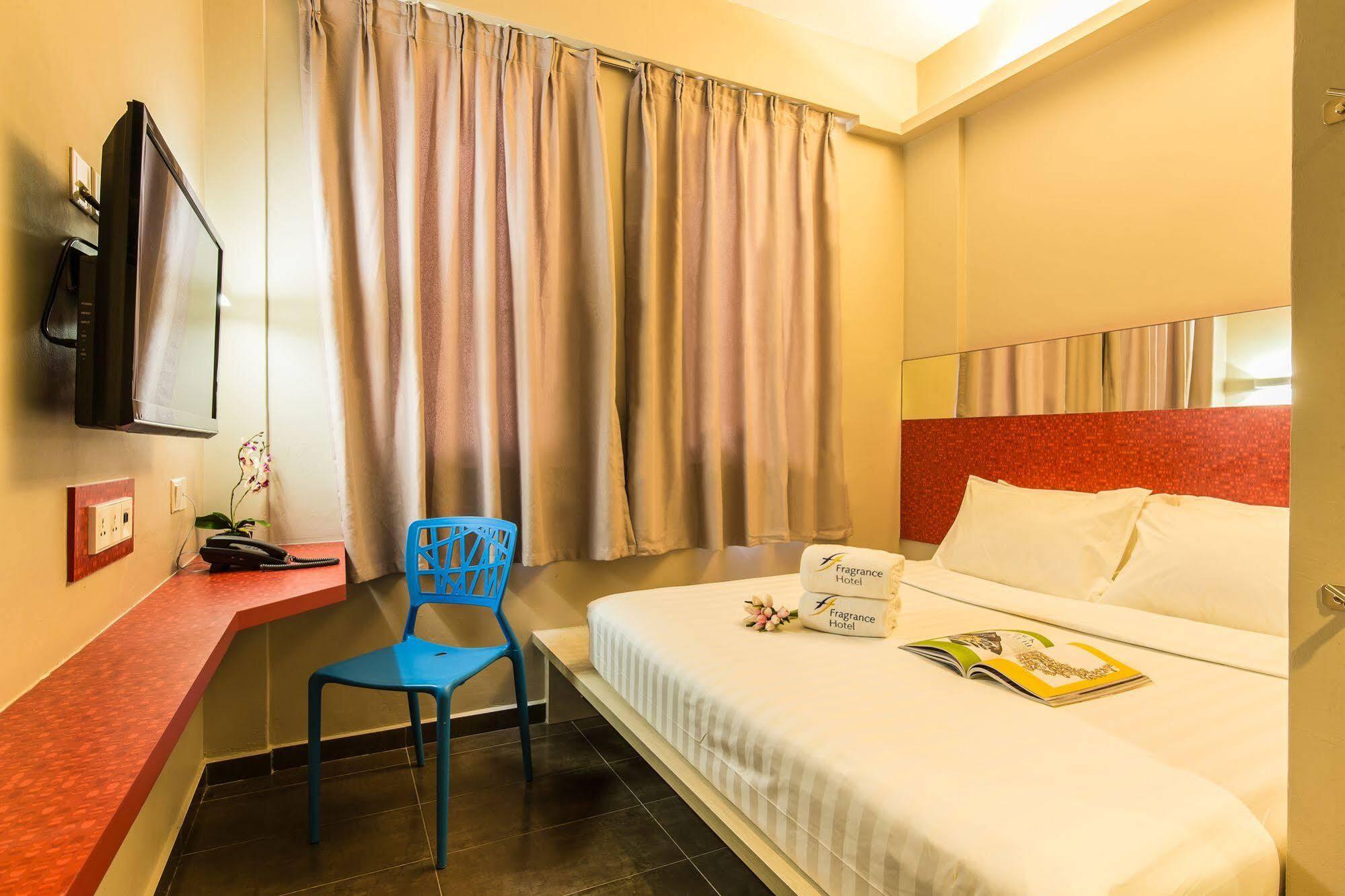 Ibis Budget Singapore Pearl Bagian luar foto